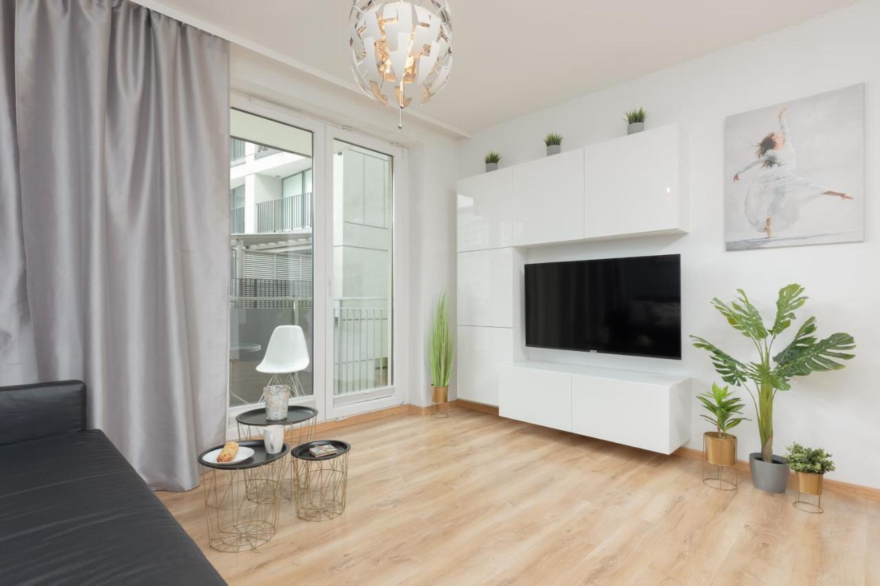 Wawrzyszewska By Renters Apartamento *