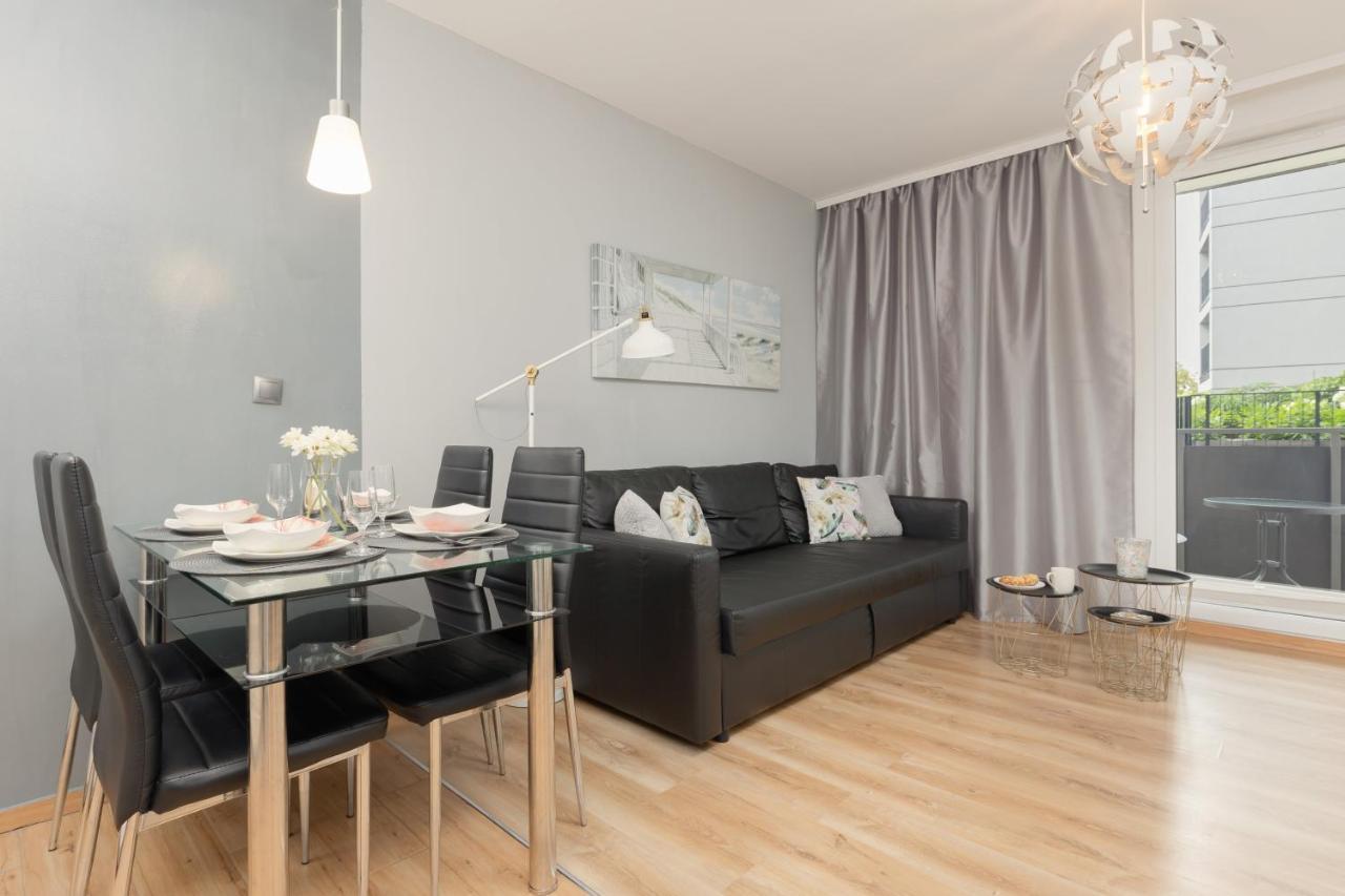 Wawrzyszewska By Renters Apartament